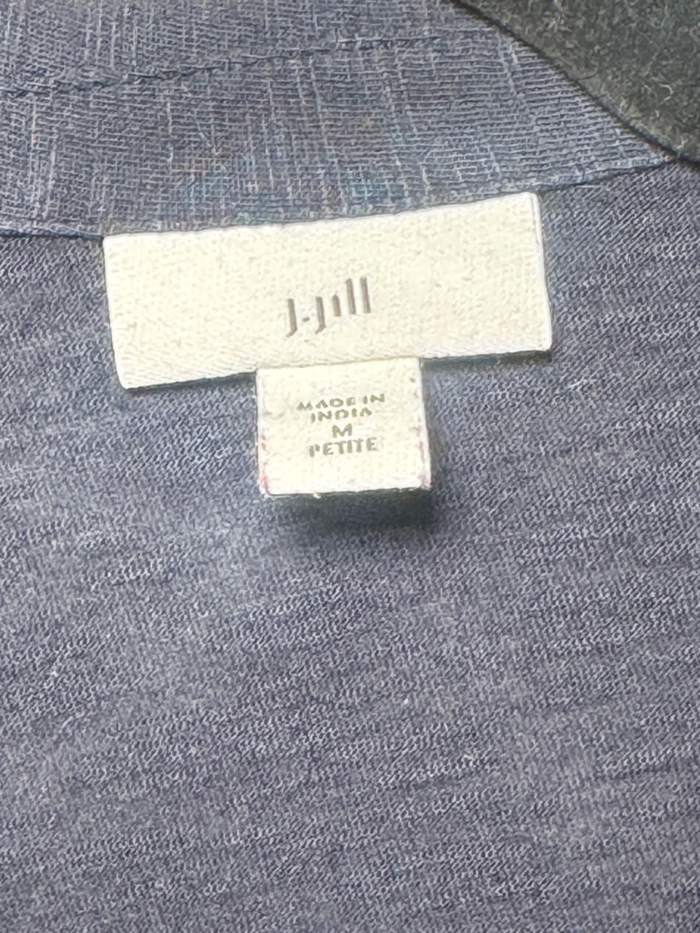 J. Jill Women’s Petite Medium Heathered Navy Button Down Top - Picture 4 of 6